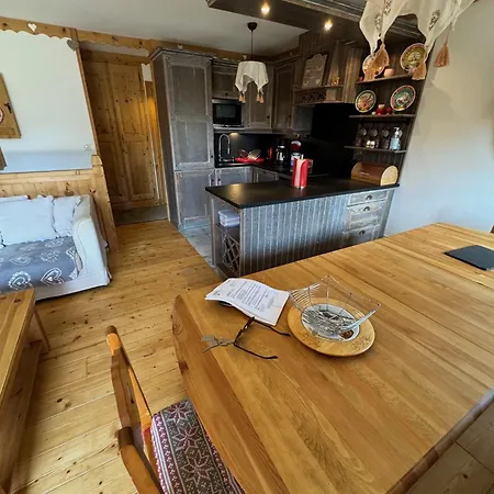 15 Puy Du Rocher Chalet *
